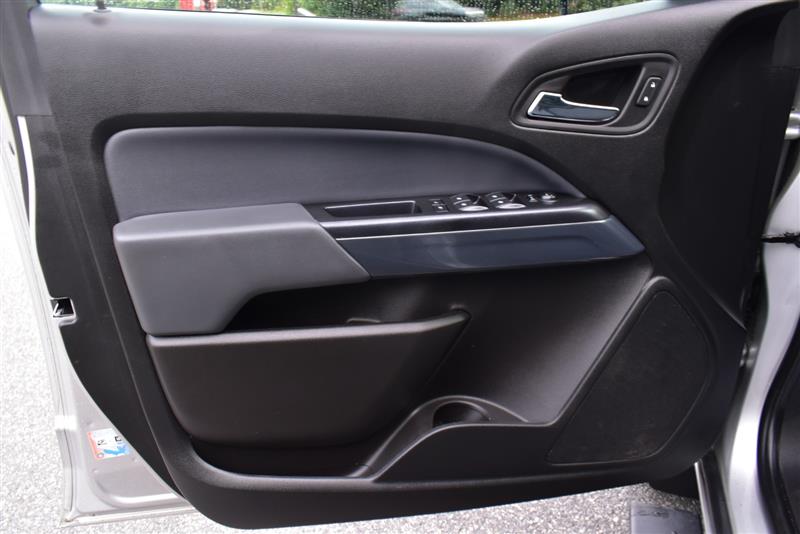2020 Chevrolet Colorado Z71 photo 16