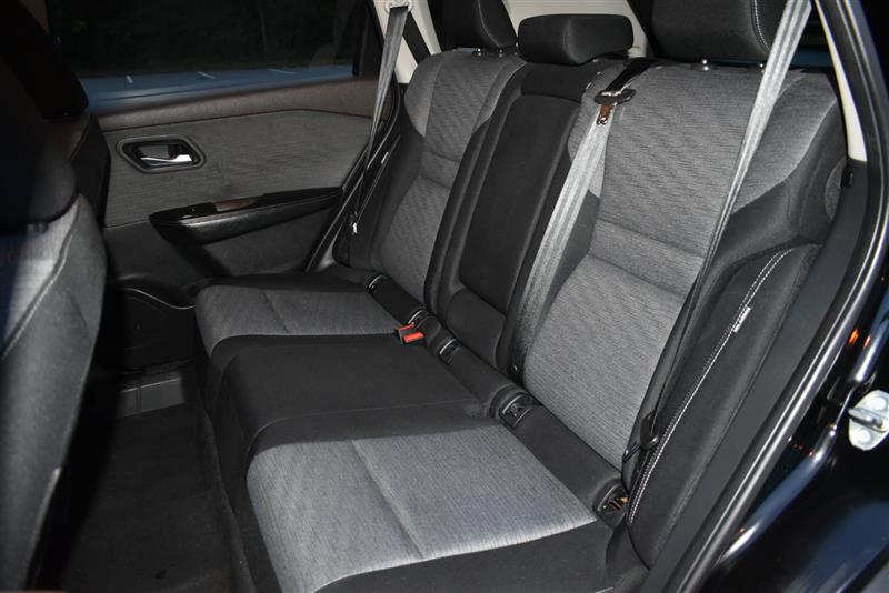 2021 Nissan Rogue SV photo 19