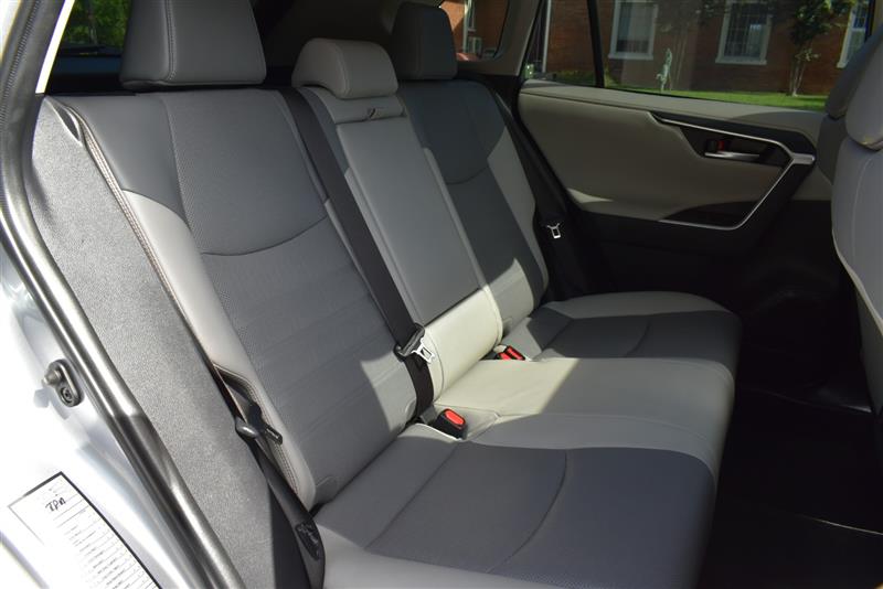 2019 Toyota RAV4 Limited photo 23