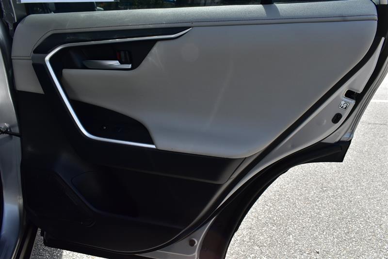 2019 Toyota RAV4 Limited photo 24