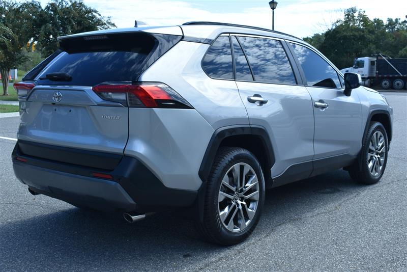2019 Toyota RAV4 Limited photo 2