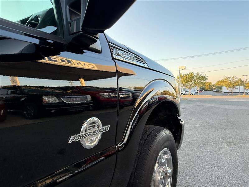 2015 Ford F-250 XLT photo 11