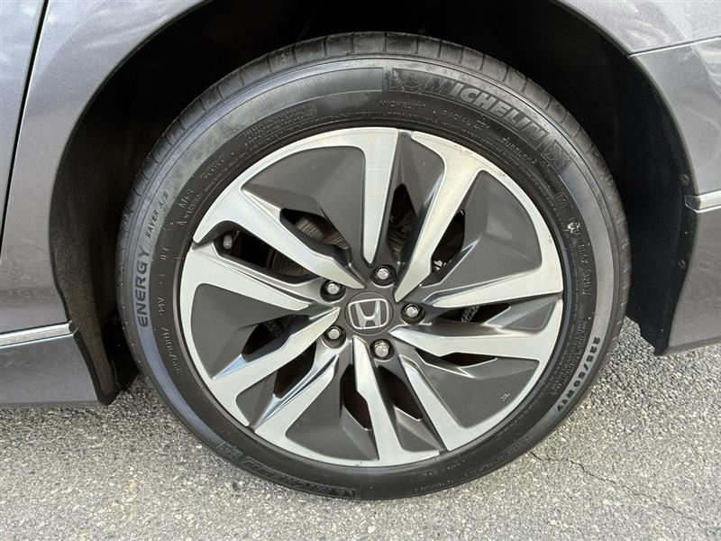 2018 Honda Accord Hybrid EX-L photo 19