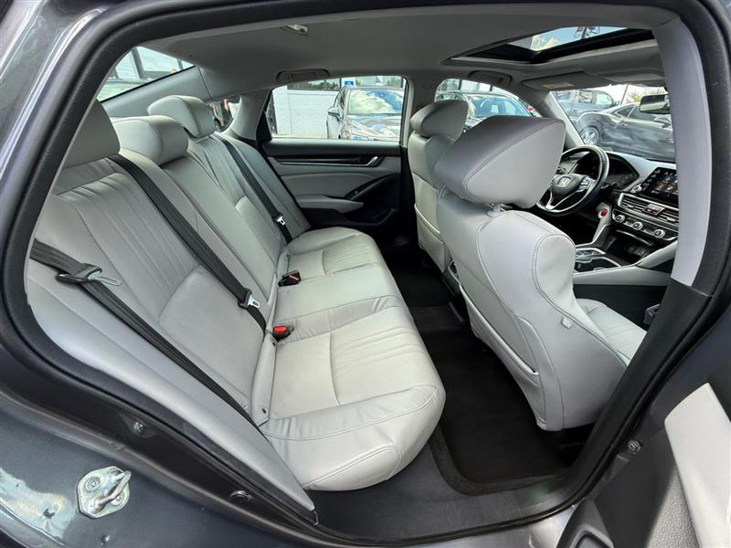 2018 Honda Accord Hybrid EX-L photo 30