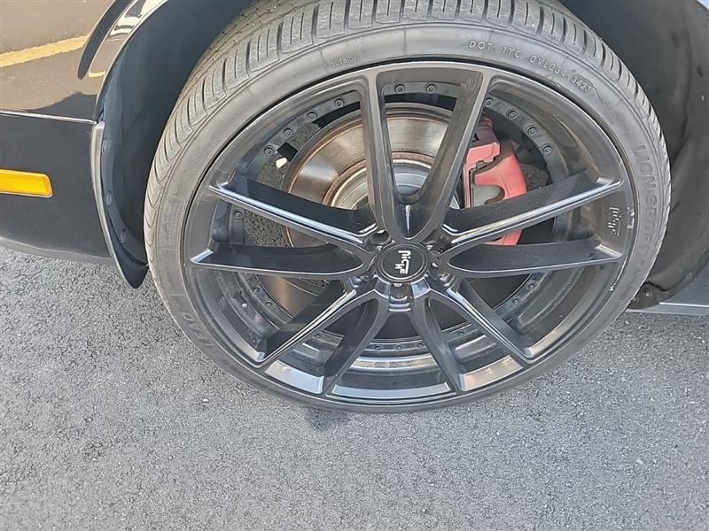 2014 Dodge Challenger R/T Plus photo 6