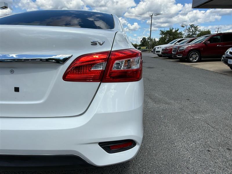 2019 Nissan Sentra SV photo 11