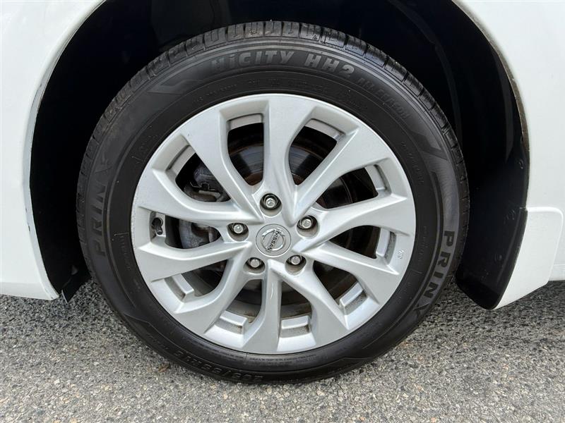 2019 Nissan Sentra SV photo 16