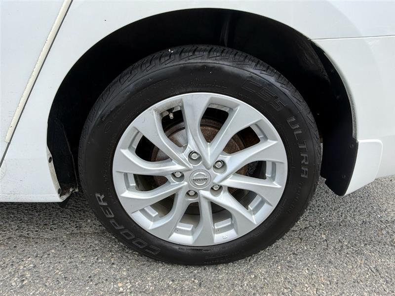2019 Nissan Sentra SV photo 17