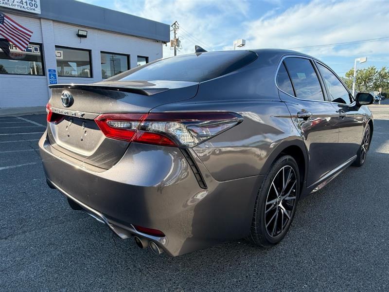 2021 Toyota Camry SE photo 8