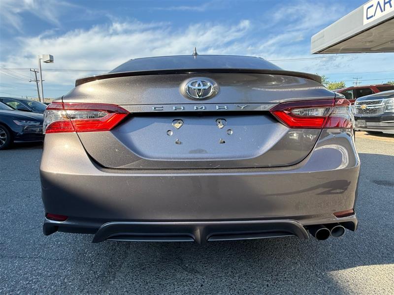 2021 Toyota Camry SE photo 10