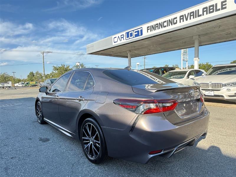 2021 Toyota Camry SE photo 14