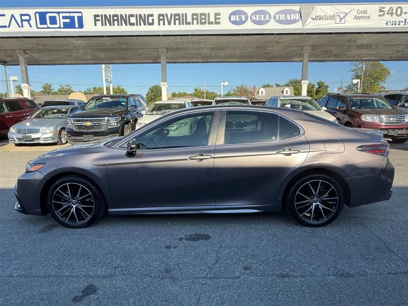 2021 Toyota Camry SE photo 15