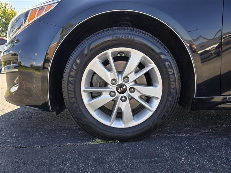 2016 Kia Optima LX photo 9