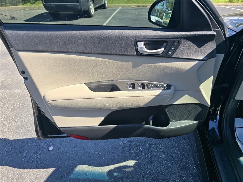 2016 Kia Optima LX photo 27