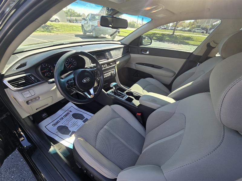 2016 Kia Optima LX photo 15