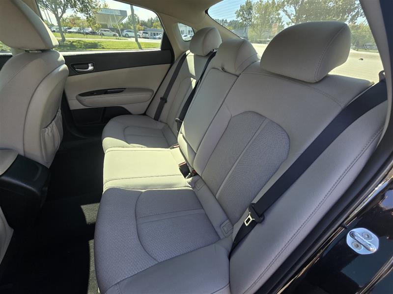 2016 Kia Optima LX photo 19