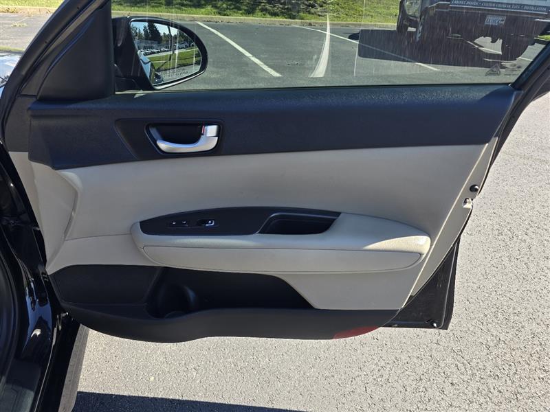 2016 Kia Optima LX photo 30