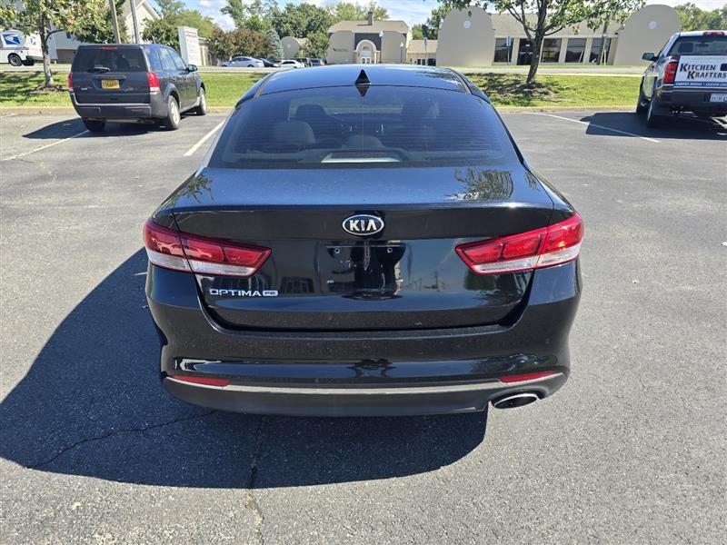 2016 Kia Optima LX photo 4