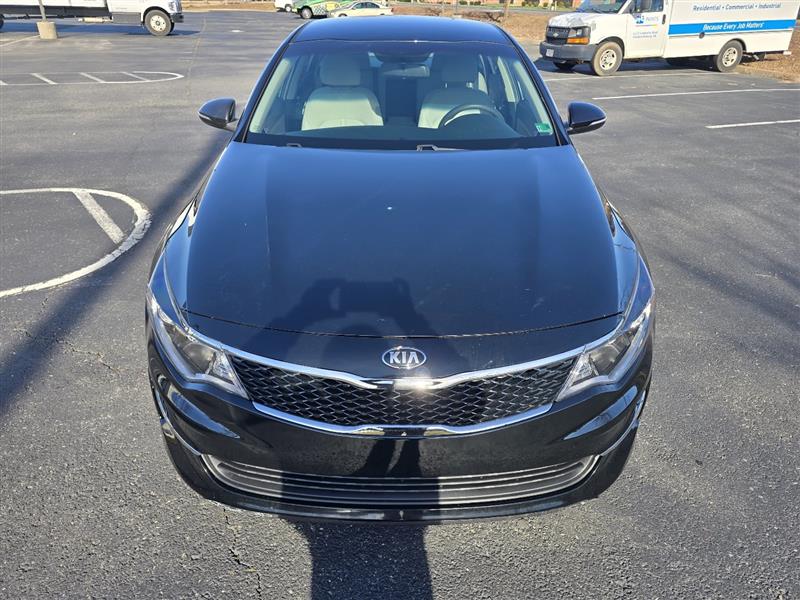 2018 Kia Optima LX photo 3
