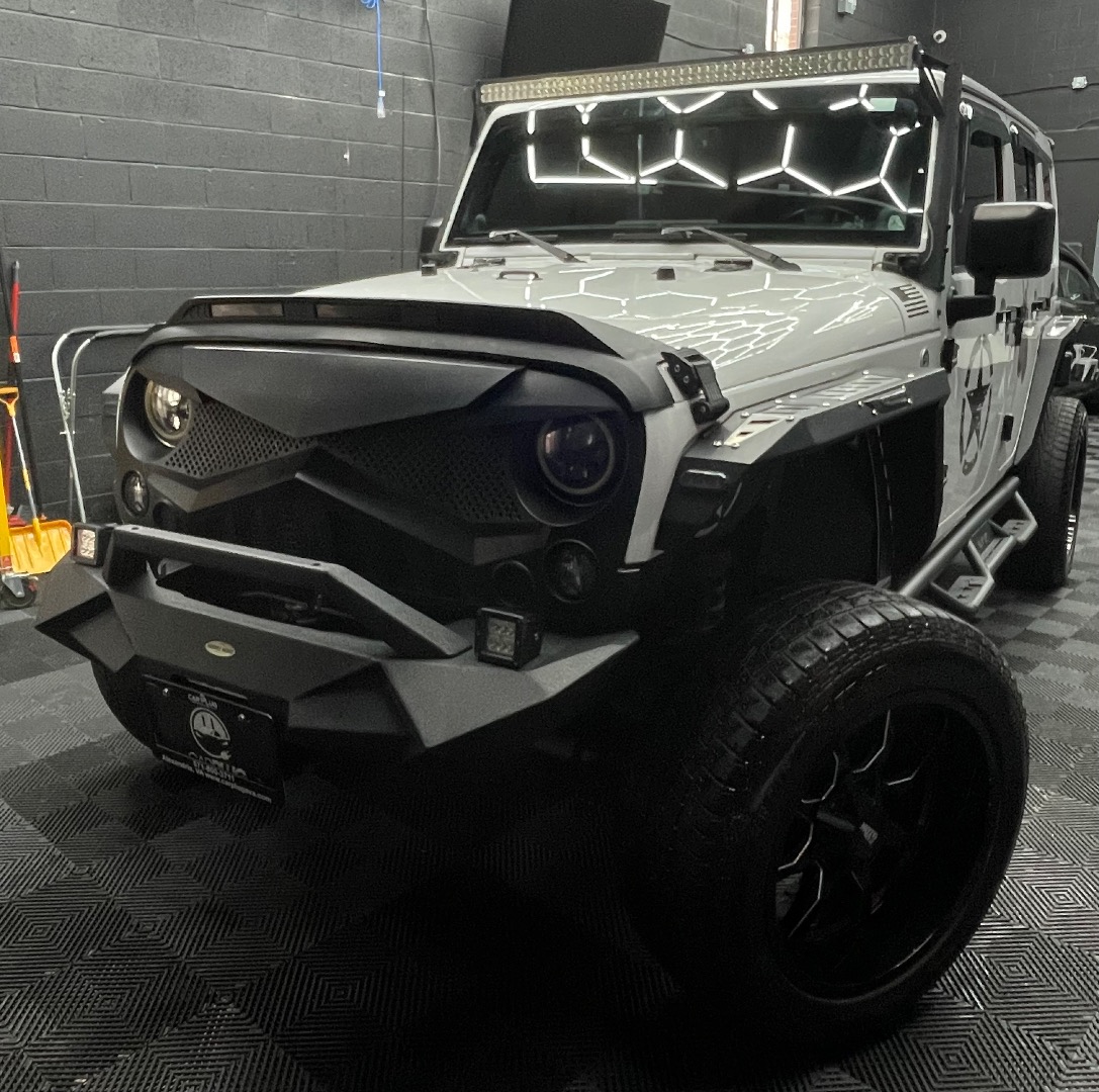 2014 Jeep Wrangler Unlimited Sahara's photo