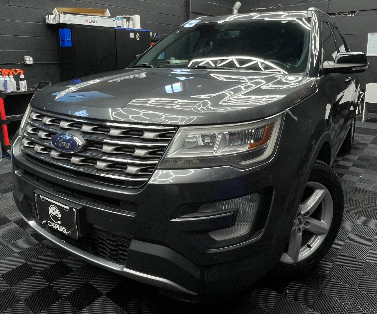 2016 Ford Explorer XLT's photo