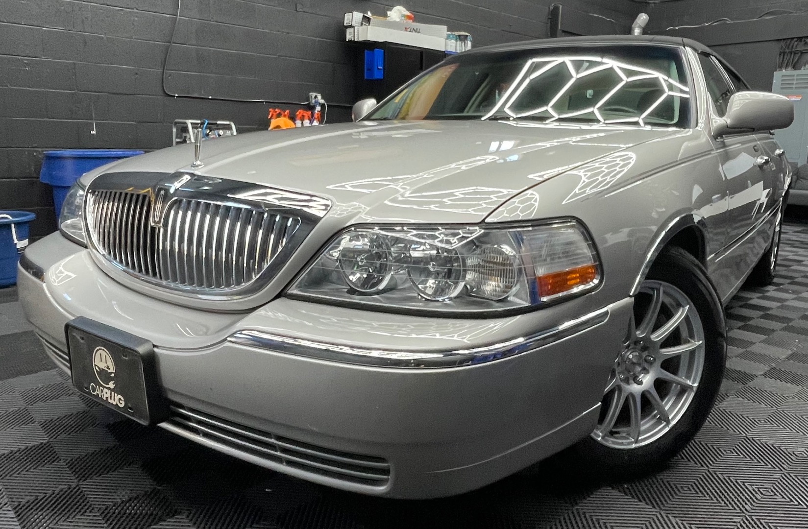 2004 Lincoln Town Car