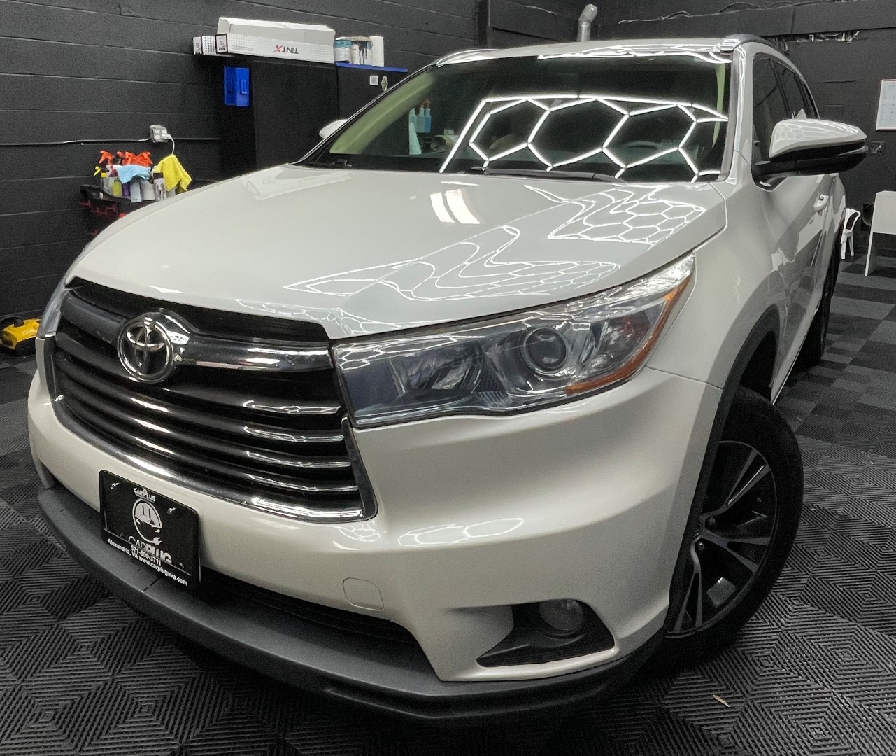 2016 Toyota Highlander XLE's photo