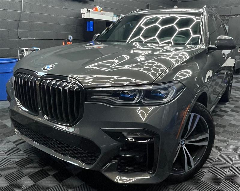 2021 BMW X7 M50I