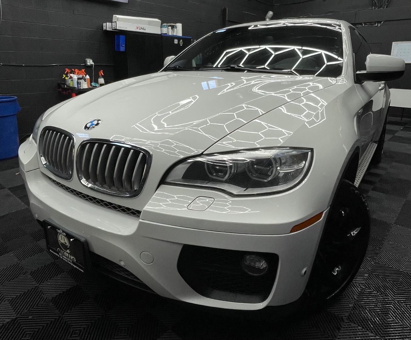 2013 BMW X6 xDrive50i's photo