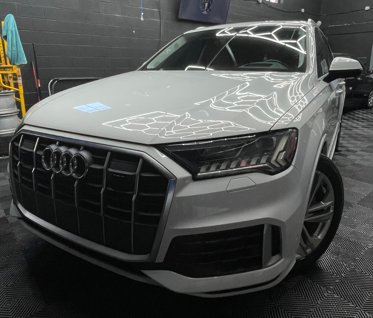 2021 Audi Q7 Prestige's photo