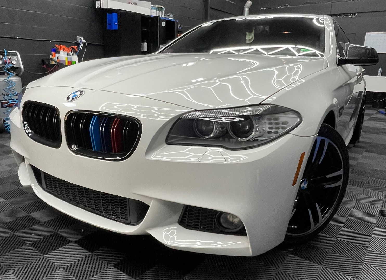 2013 BMW 5 Series 528i's photo