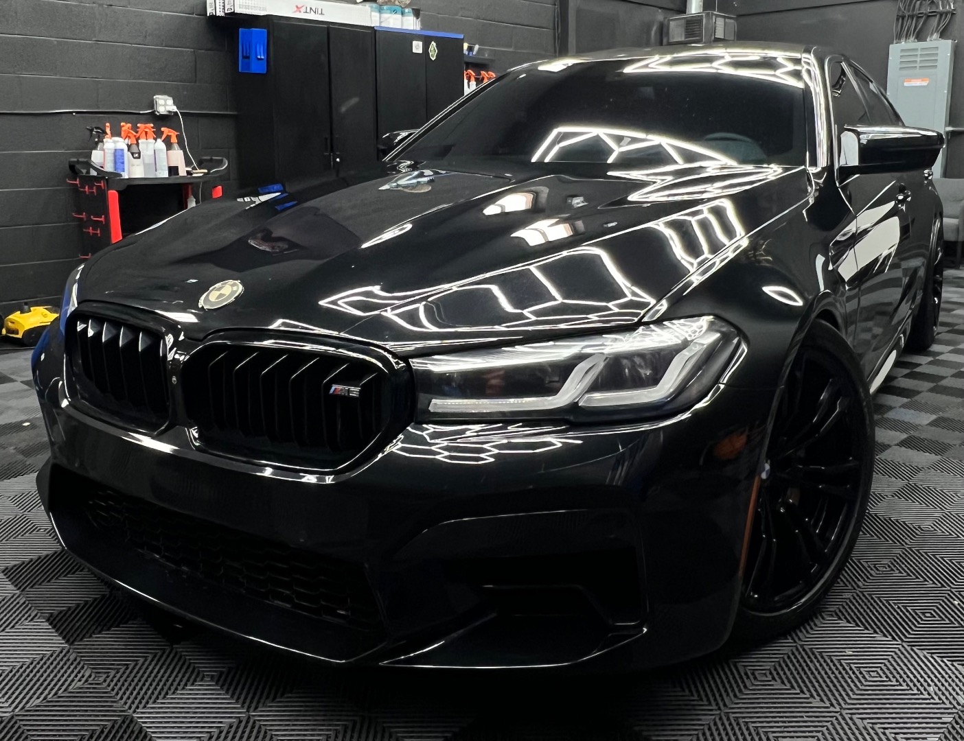 2021 BMW M5 Base's photo