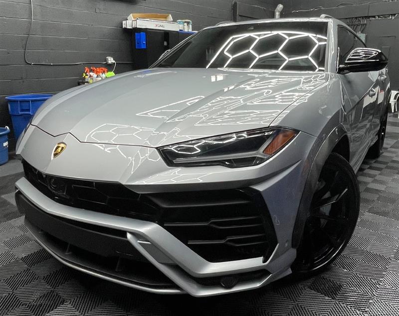 2019 LAMBORGHINI URUS 