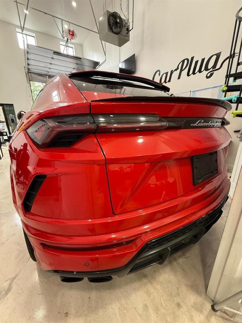 2019 Lamborghini Urus Base
