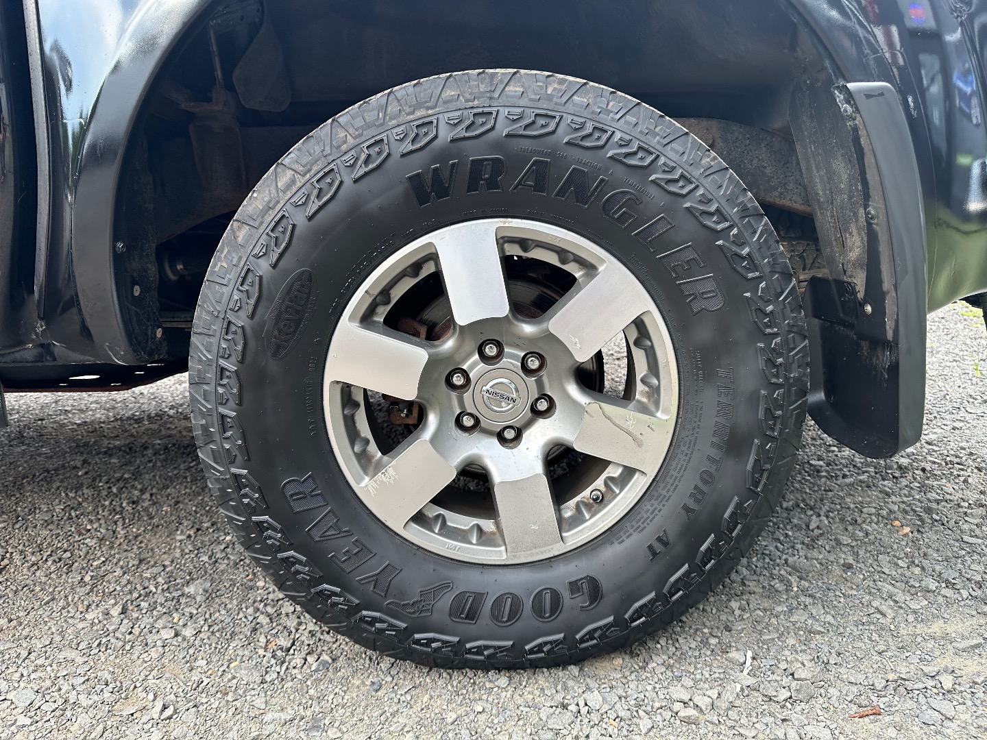 2013 Nissan Frontier PRO-4X photo 5