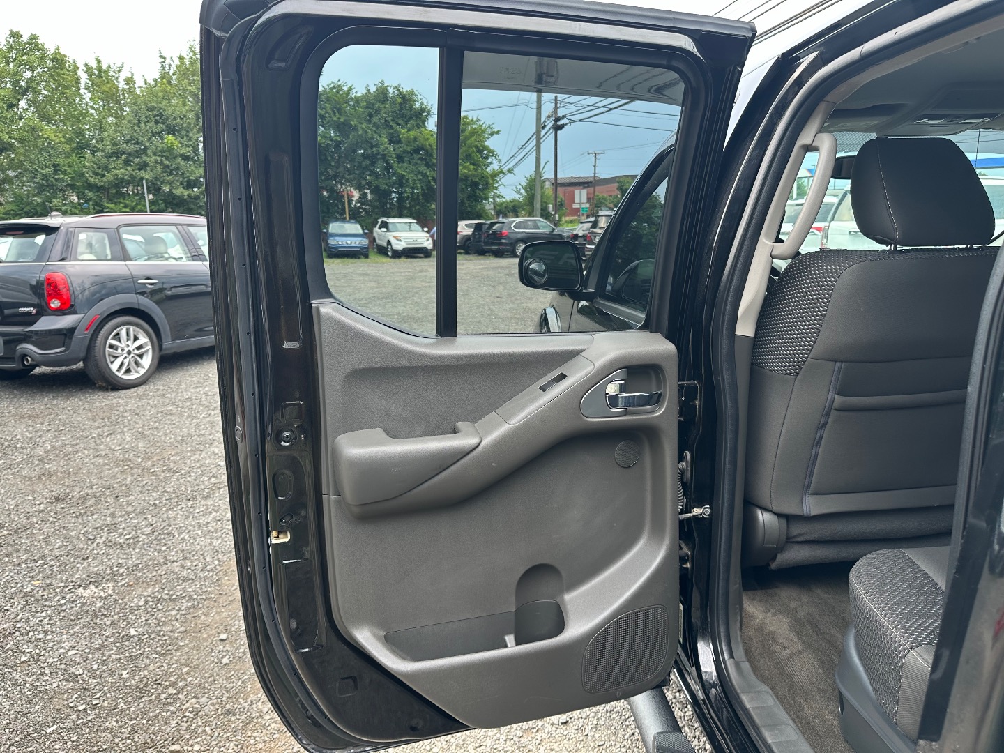 2013 Nissan Frontier PRO-4X photo 7