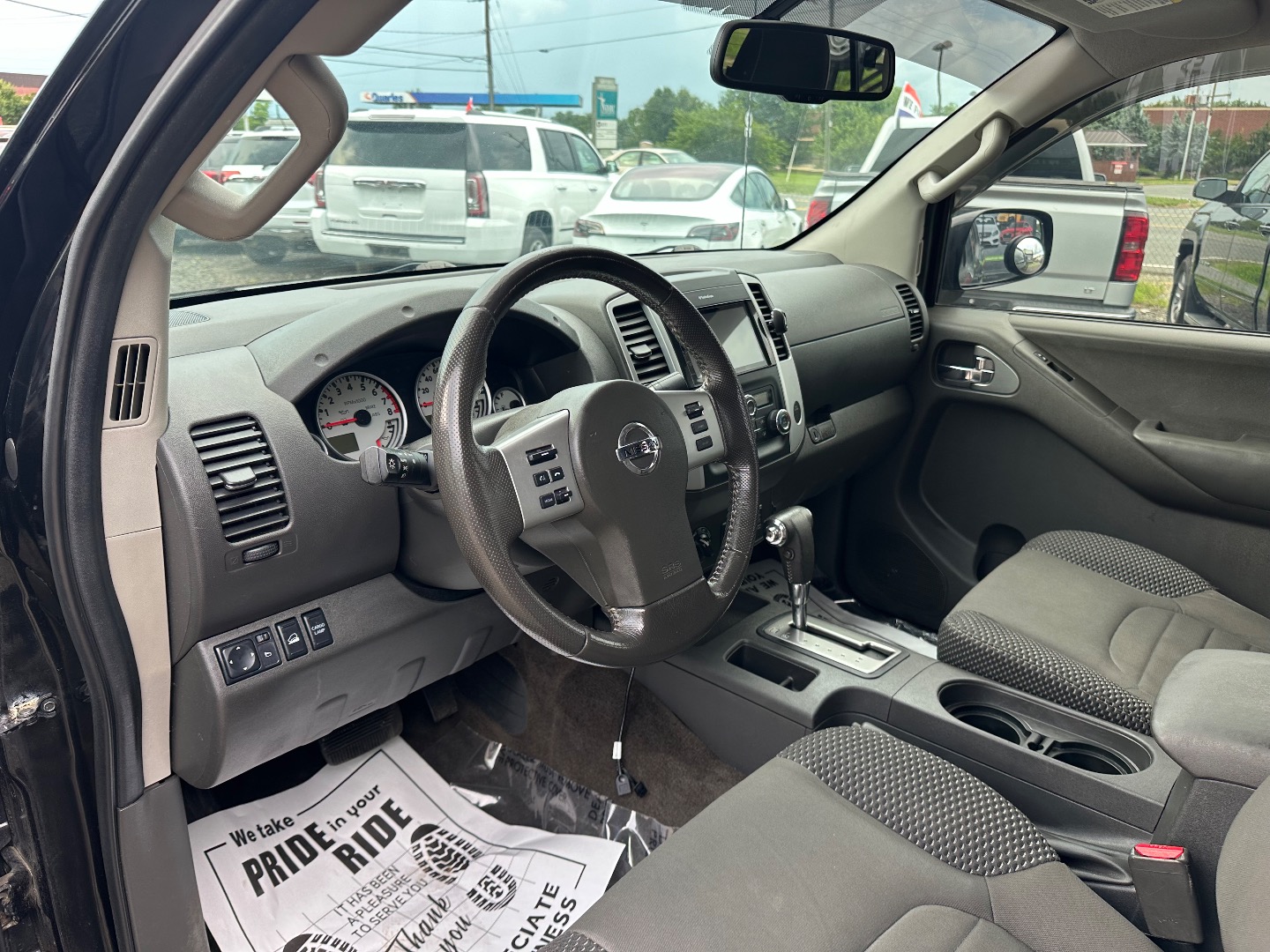 2013 Nissan Frontier PRO-4X photo 8