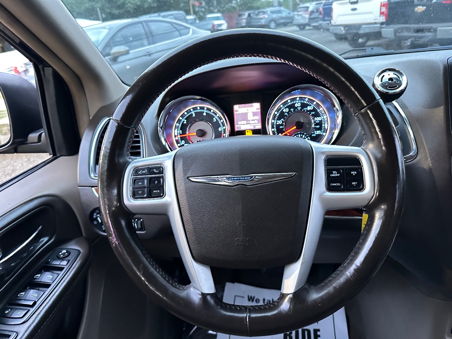2015 Chrysler Town & Country Touring photo 27