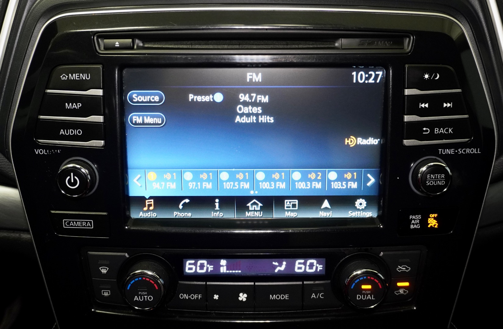 2016 Nissan Maxima SL photo 9