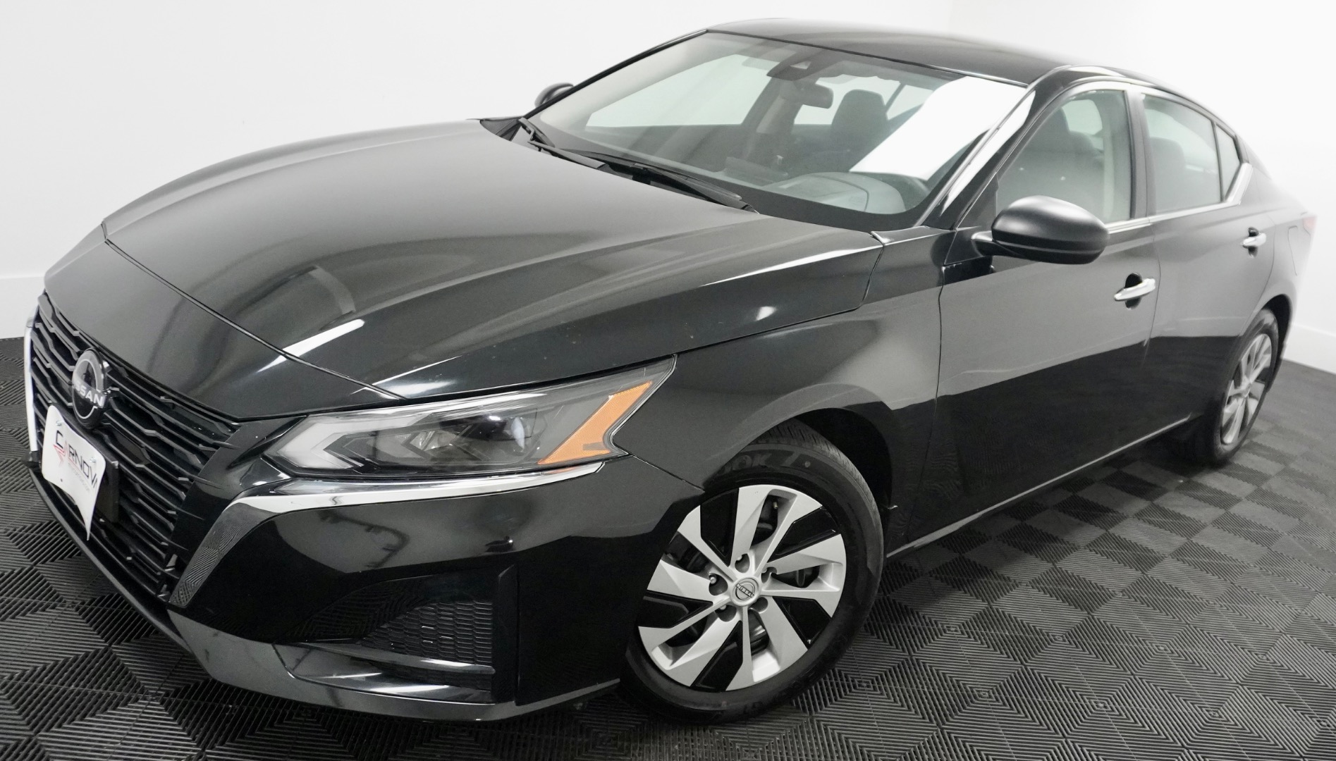 2024 Nissan Altima 2.5 S photo 2