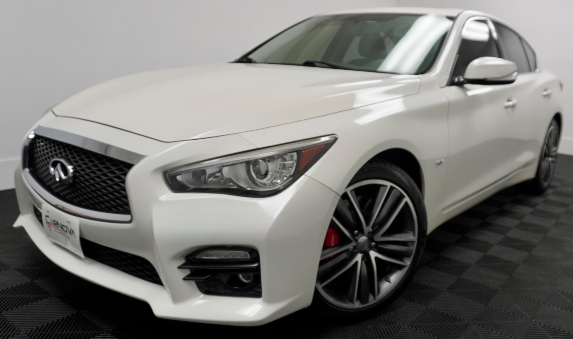 2017 Infiniti Q50 3.0t Sport photo 2
