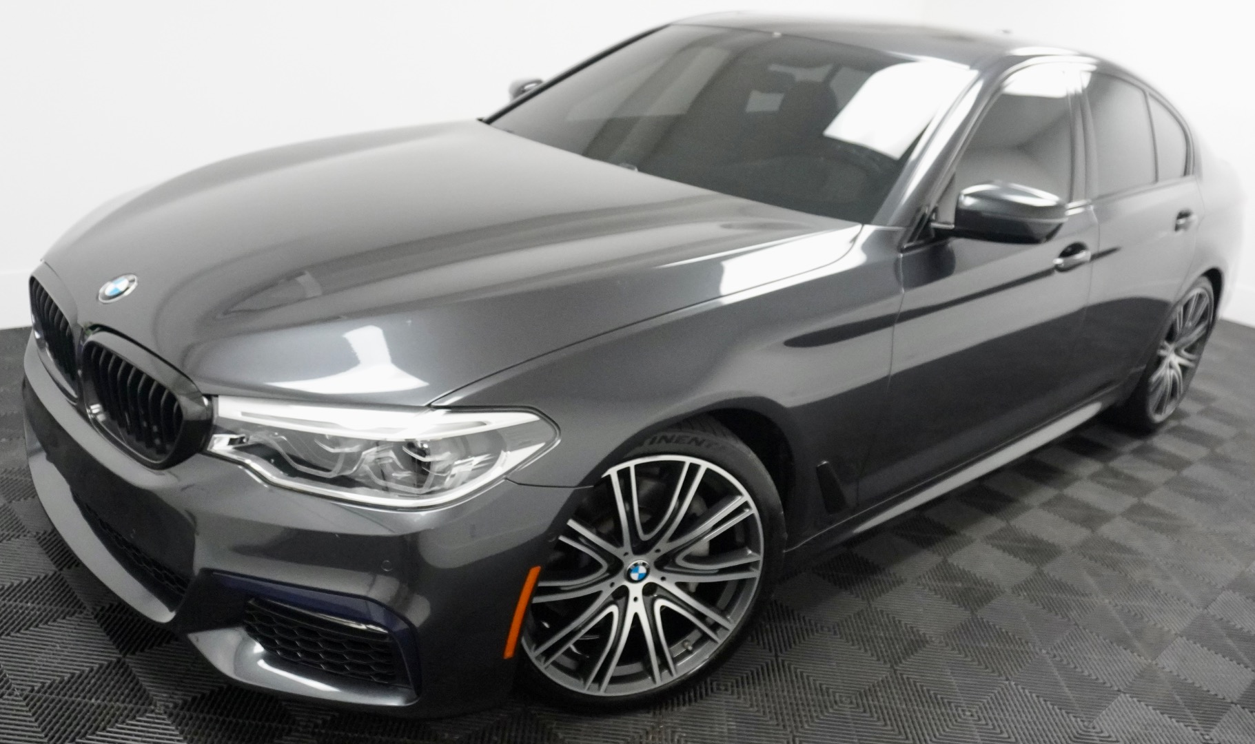 2018 Bmw 540i Sedan photo 3