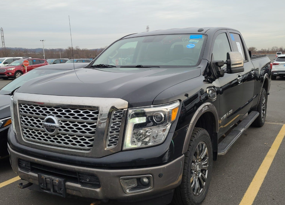 2017 Nissan Titan XD Platinum Reserve's photo