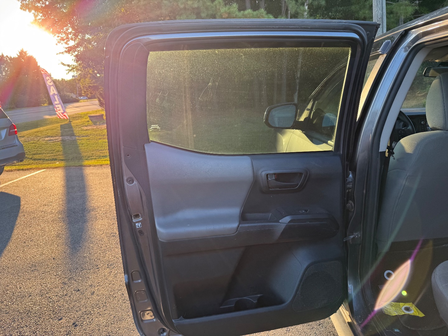 2018 Toyota Tacoma SR photo 11