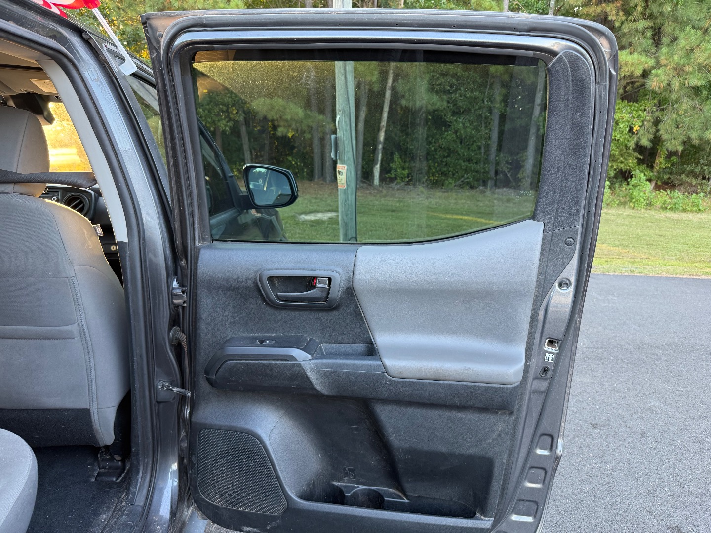 2018 Toyota Tacoma SR photo 19