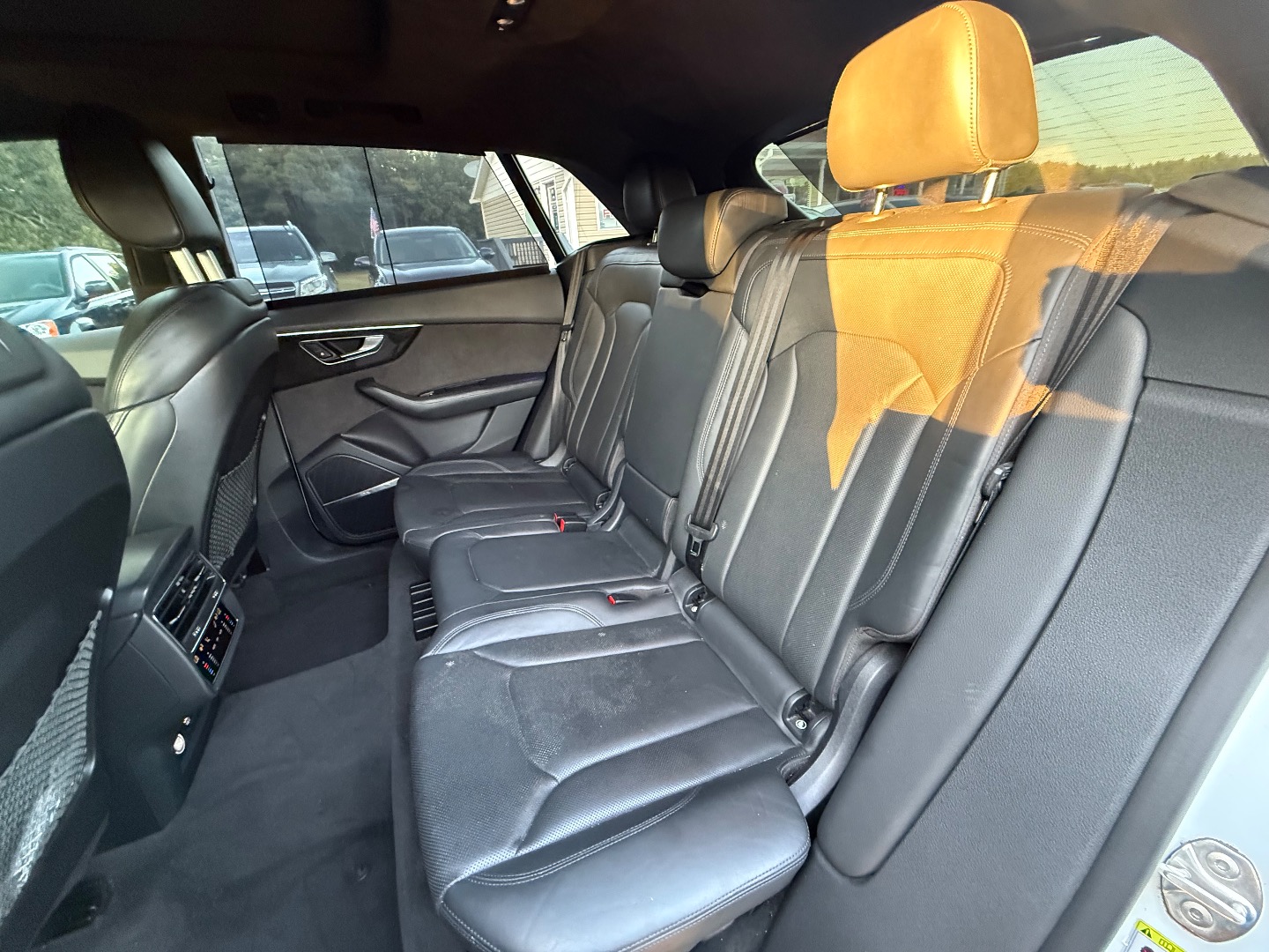 2019 Audi Q8 Prestige photo 17