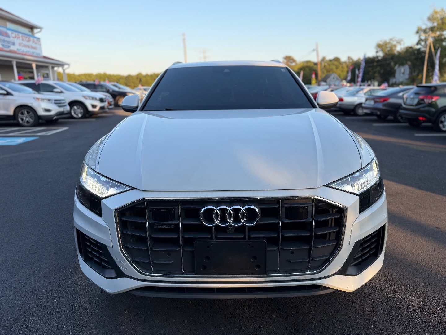 2019 Audi Q8 Prestige photo 3