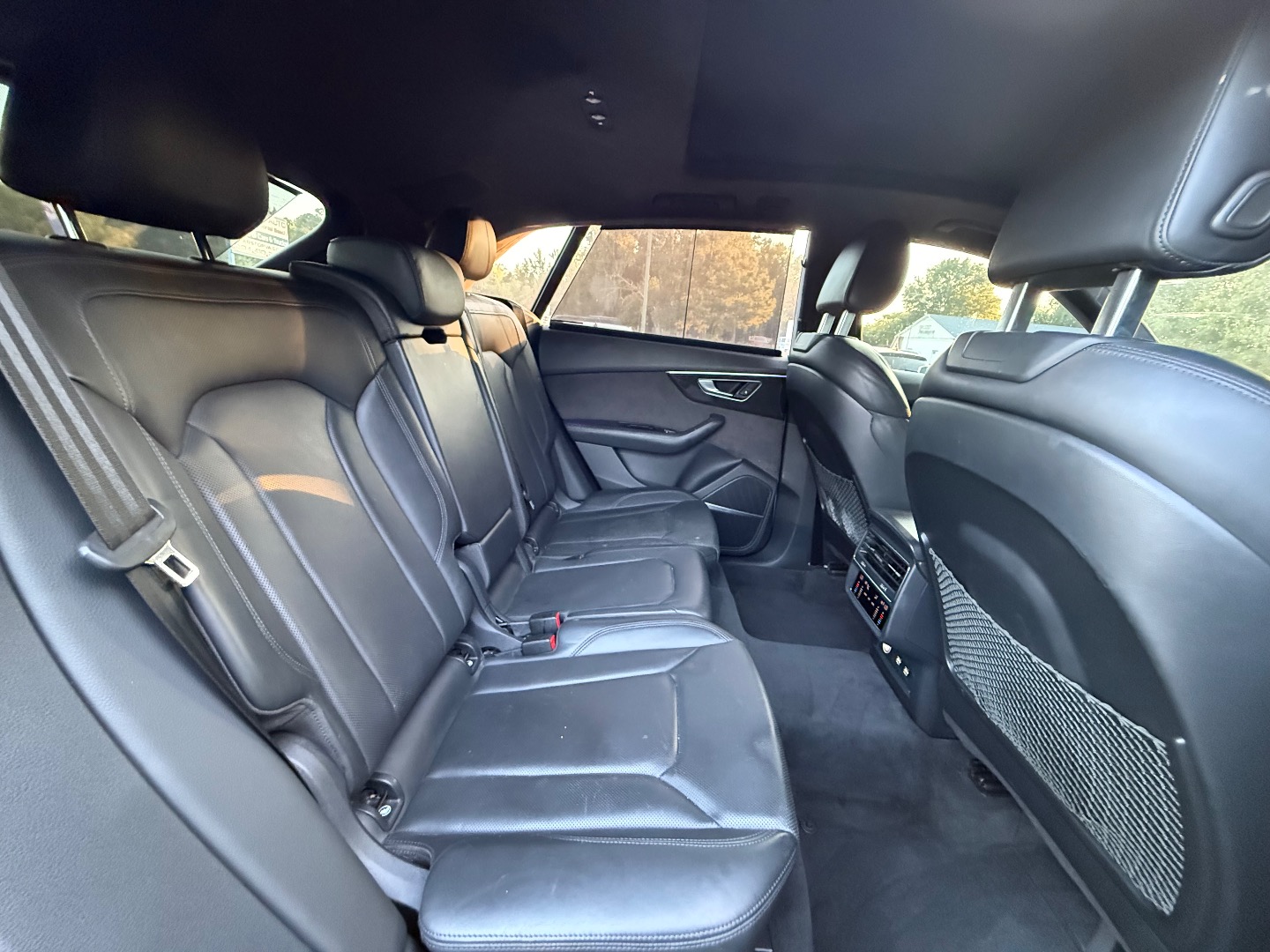 2019 Audi Q8 Prestige photo 25