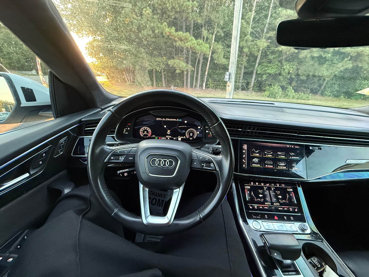 2019 Audi Q8 Prestige photo 32