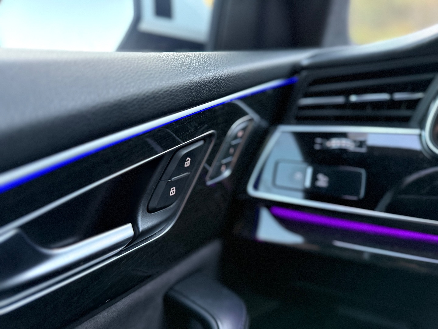 2019 Audi Q8 Prestige photo 37